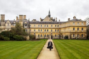 Sales Hiring for Regulated Sectors in Oxfordshire - Life Sciences, MedTech and Public Sector